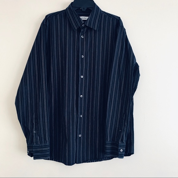 Calvin Klein Other - Calvin Klein button down size M excellent C